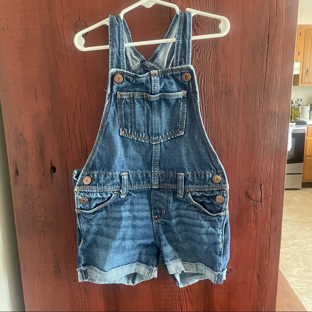 Girls Old Navy Adjustable Overall Shorts!